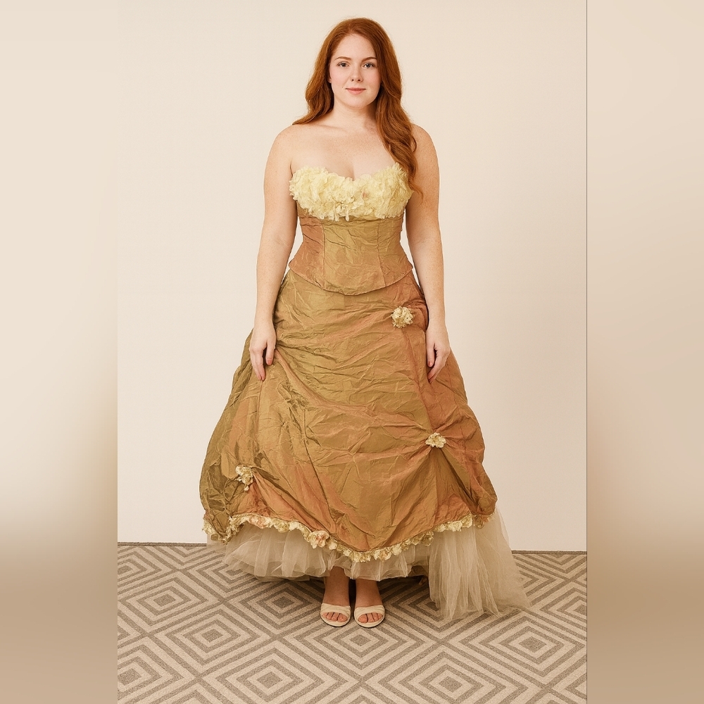 Iridescent Taffeta Floral Corset Ball Gown 2-Piece‎ Set with Tulle Petticoat
